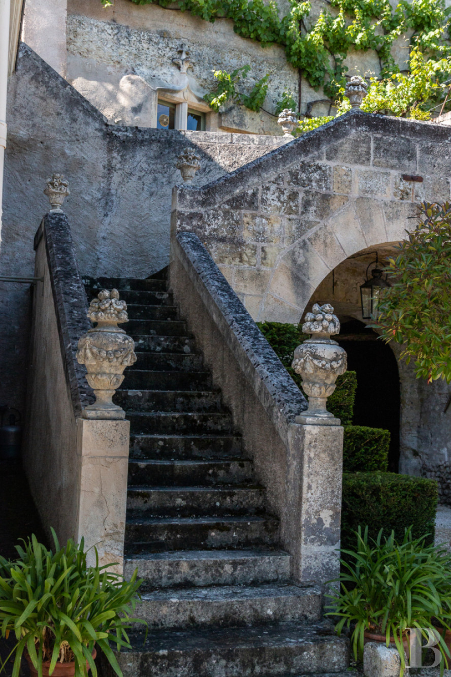The outbuildings of an 18th-century manor house and its certified «remarkable» garden on the banks of the Loire to the east of Tours - photo  n°1